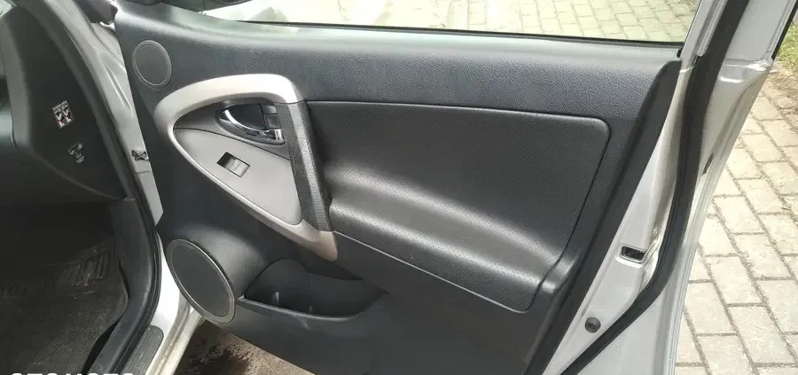 Toyota RAV4 cena 15500 przebieg: 185433, rok produkcji 2008 z Pszczyna małe 352